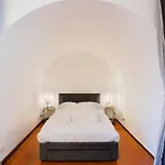 Garden Loft In
