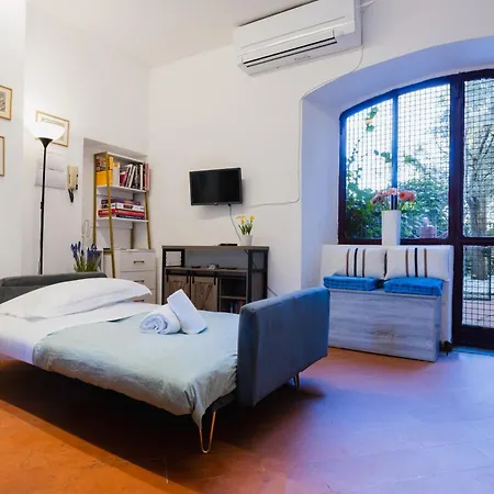 Garden Loft In *